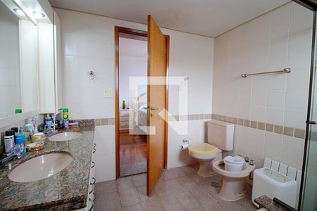 Apartamento à venda com 198m², 4 quartos e 4 vagas Apartamento à venda com 198m², 4 quartos e 4 vagasBanheiro da Suíte 3