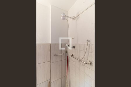 Banheiro de kitnet/studio para alugar com 1 quarto, 35m² em Santa Efigênia, São Paulo