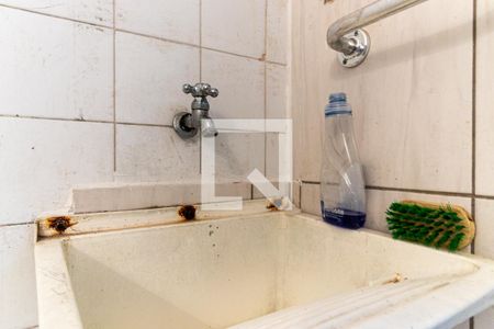 Banheiro - Tanque de kitnet/studio para alugar com 1 quarto, 35m² em Santa Efigênia, São Paulo