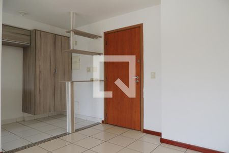 Sala de apartamento para alugar com 2 quartos, 75m² em Jacarepaguá, Rio de Janeiro