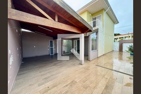 Casa de condomínio à venda com 130m², 3 quartos e 2 vagas Casa de condomínio à venda com 130m², 3 quartos e 2 vagasQuintal