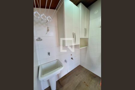 Casa de condomínio à venda com 130m², 3 quartos e 2 vagas Casa de condomínio à venda com 130m², 3 quartos e 2 vagasÁrea de Serviço