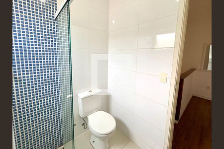 Casa de condomínio à venda com 130m², 3 quartos e 2 vagas Casa de condomínio à venda com 130m², 3 quartos e 2 vagasBanheiro Social