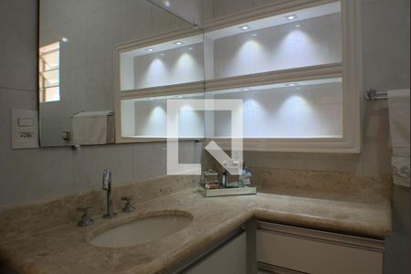 Casa para alugar com 200m², 4 quartos e 4 vagasBanheiro da Suíte 2