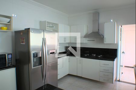 Casa para alugar com 200m², 4 quartos e 4 vagasCozinha