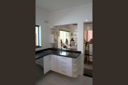 Casa para alugar com 200m², 4 quartos e 4 vagasCozinha