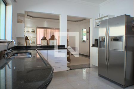 Casa para alugar com 200m², 4 quartos e 4 vagasCozinha