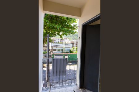 Varanda da Sala de casa de condomínio para alugar com 1 quarto, 40m² em Jardim Sulacap, Rio de Janeiro