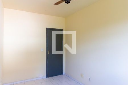 Quarto de casa de condomínio para alugar com 1 quarto, 40m² em Jardim Sulacap, Rio de Janeiro