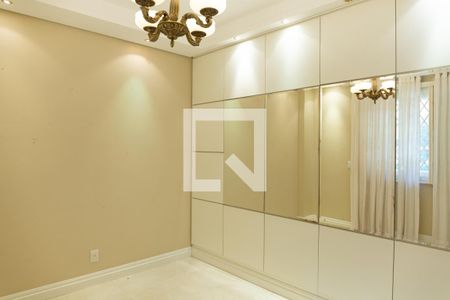 Casa de condomínio à venda com 228m², 3 quartos e 3 vagas Casa de condomínio à venda com 228m², 3 quartos e 3 vagasSala de jantar