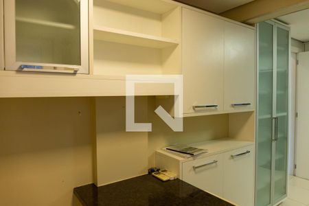 Casa de condomínio à venda com 228m², 3 quartos e 3 vagas Casa de condomínio à venda com 228m², 3 quartos e 3 vagasCozinha