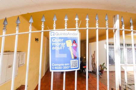 Casa à venda com 300m², 5 quartos e 3 vagas Casa à venda com 300m², 5 quartos e 3 vagasPlaquinha