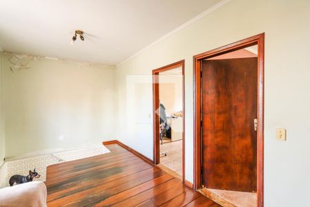 Casa à venda com 300m², 5 quartos e 3 vagas Casa à venda com 300m², 5 quartos e 3 vagasSala de TV