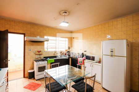 Casa à venda com 300m², 5 quartos e 3 vagas Casa à venda com 300m², 5 quartos e 3 vagasCozinha