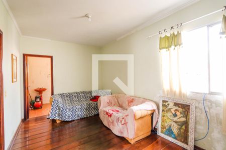 Casa à venda com 300m², 5 quartos e 3 vagas Casa à venda com 300m², 5 quartos e 3 vagasSala de TV