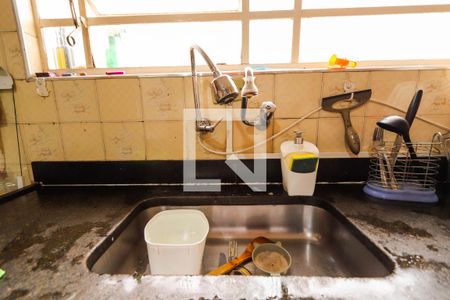 Casa à venda com 300m², 5 quartos e 3 vagas Casa à venda com 300m², 5 quartos e 3 vagasCozinha