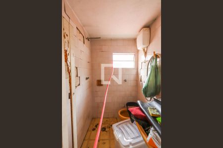 Casa à venda com 300m², 5 quartos e 3 vagas Casa à venda com 300m², 5 quartos e 3 vagasBanheiro de Serviço