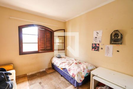 Casa à venda com 300m², 5 quartos e 3 vagas Casa à venda com 300m², 5 quartos e 3 vagasQuarto 4