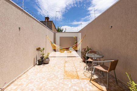Casa à venda com 160m², 3 quartos e 2 vagas Casa à venda com 160m², 3 quartos e 2 vagasÁrea comum