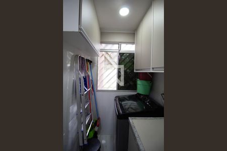 Apartamento à venda com 53m², 2 quartos e 1 vaga Apartamento à venda com 53m², 2 quartos e 1 vagaCozinha e Área de Serviço