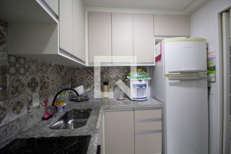 Apartamento à venda com 53m², 2 quartos e 1 vaga Apartamento à venda com 53m², 2 quartos e 1 vagaCozinha e Área de Serviço