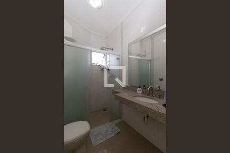 Casa à venda com 220m², 3 quartos e 3 vagasBanheiro