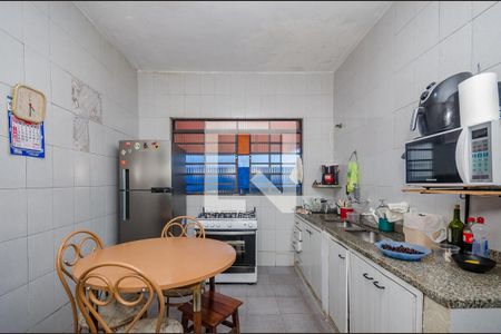 Casa à venda com 360m², 3 quartos e 2 vagas Casa à venda com 360m², 3 quartos e 2 vagasCozinha
