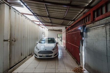 Casa à venda com 360m², 3 quartos e 2 vagas Casa à venda com 360m², 3 quartos e 2 vagasGaragem