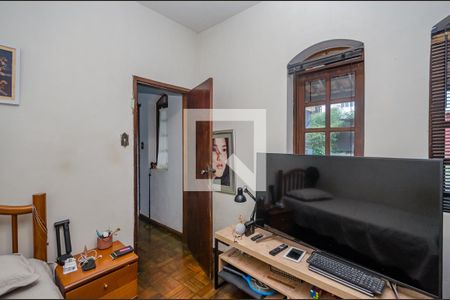 Casa à venda com 360m², 3 quartos e 2 vagas Casa à venda com 360m², 3 quartos e 2 vagasQuarto 2