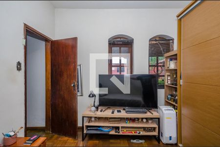 Casa à venda com 360m², 3 quartos e 2 vagas Casa à venda com 360m², 3 quartos e 2 vagasQuarto 2