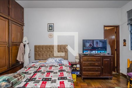 Casa à venda com 360m², 3 quartos e 2 vagas Casa à venda com 360m², 3 quartos e 2 vagasSuíte