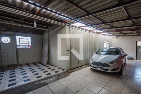 Casa à venda com 360m², 3 quartos e 2 vagas Casa à venda com 360m², 3 quartos e 2 vagasGaragem