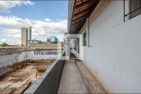 Casa à venda com 360m², 3 quartos e 2 vagas Casa à venda com 360m², 3 quartos e 2 vagaspiso 2
