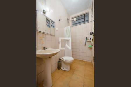 Casa à venda com 360m², 3 quartos e 2 vagas Casa à venda com 360m², 3 quartos e 2 vagasBanheiro Social