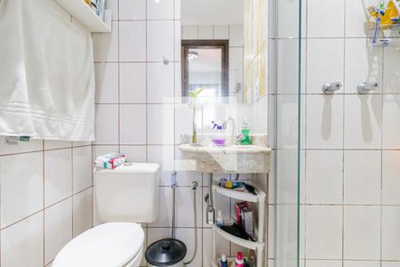 Apartamento à venda com 63m², 3 quartos e 2 vagas Apartamento à venda com 63m², 3 quartos e 2 vagasBanheiro da Suíte