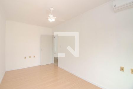 Quarto 1 de casa à venda com 3 quartos, 240m² em Jardim Floresta, Porto Alegre