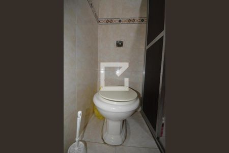 Casa à venda com 301m², 3 quartos e 5 vagasBanheiro da 2 suite