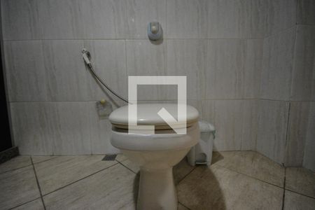 Casa à venda com 301m², 3 quartos e 5 vagasBanheiro da suite 2