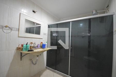 Casa à venda com 301m², 3 quartos e 5 vagasBanheiro da suite 2