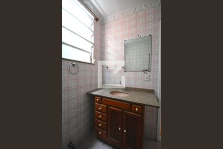 Apartamento à venda com 72m², 2 quartos e 1 vagaBanheiro Social