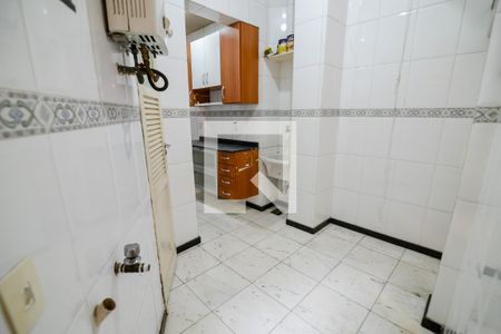 Apartamento à venda com 130m², 3 quartos e 1 vagaÁrea de Serviço