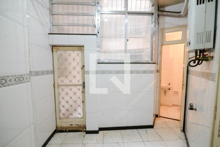 Apartamento à venda com 130m², 3 quartos e 1 vagaÁrea de Serviço