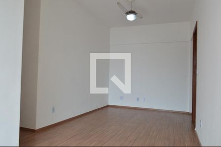 Sala de apartamento para alugar com 3 quartos, 100m² em Taquara, Rio de Janeiro