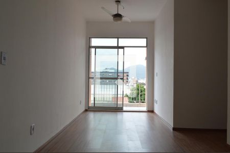 Sala de apartamento para alugar com 3 quartos, 100m² em Taquara, Rio de Janeiro