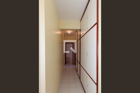 Apartamento para alugar com 300m², 4 quartos e 2 vagasCorredor