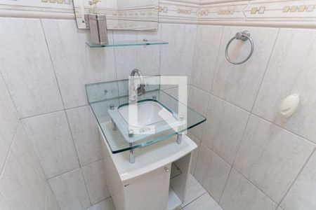 Casa à venda com 170m², 2 quartos e 1 vaga Casa à venda com 170m², 2 quartos e 1 vagaBanheiro da Edícula