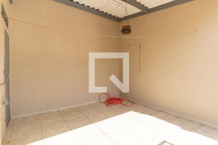Casa à venda com 170m², 2 quartos e 1 vaga Casa à venda com 170m², 2 quartos e 1 vagaTerraço
