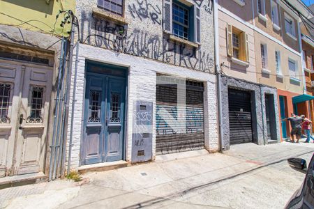 Casa à venda com 165m², 3 quartos e 1 vagaFachada