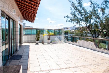 Apartamento à venda com 280m², 4 quartos e 2 vagasVaranda