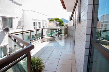 Apartamento à venda com 280m², 4 quartos e 2 vagasQuarto 2 - Suíte Varanda